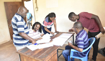 ​TRC YAENDELEA NA ZOEZI LA ULIPAJI FIDIA KUWEZESHA UJENZI WA SGR MKOANI DODOMA